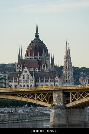 Beautiful Hungarian parliament in budapest, Hungary-stock-foto
