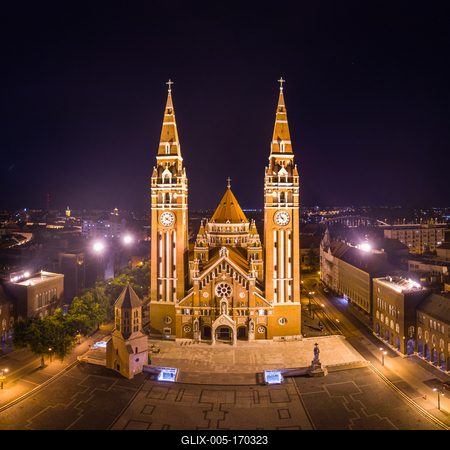 aerial photo of  beautiful Cathedral of Szeged at night-stock-foto