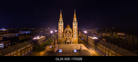 aerial photo of  beautiful Cathedral of Szeged at night-stock-foto