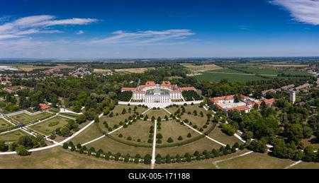 Beautiful Eszterhazy Castle in Fertod, Hungary-stock-foto