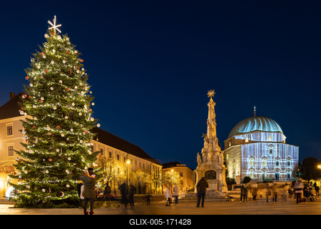 Szechenyi square in Pecs before Christams-stock-foto