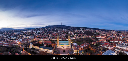 aerial view of Cathedral in Pecs at night-stock-foto