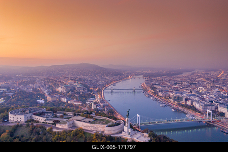 Aerial view of Budapest with beautiful sunrise-stock-foto
