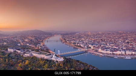 Aerial view of Budapest with beautiful sunrise-stock-foto