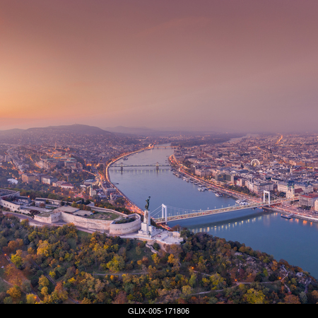 Aerial view of Budapest with beautiful sunrise-stock-foto