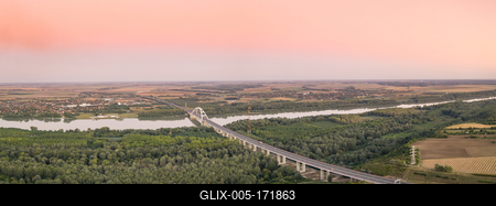 Pentele bridge across river Danube to connect Dunavecse with Kisapostag-stock-foto