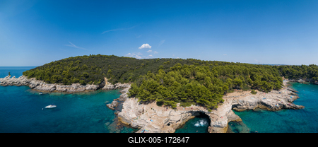 Aerial view of Rocky beach near Pula, Croatia-stock-foto