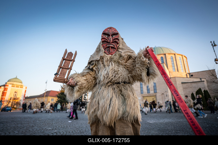 MOHACS, HUNGARY - FEBRUARY 14: Unidentified person wearing mask for spring greetings. In this year during the COVID pandemic the public Busojaras event was cancelled. February 14, 2021 in Mohacs, Hungary.-stock-foto