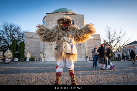 MOHACS, HUNGARY - FEBRUARY 14: Unidentified person wearing mask for spring greetings. In this year during the COVID pandemic the public Busojaras event was cancelled. February 14, 2021 in Mohacs, Hungary.-stock-foto