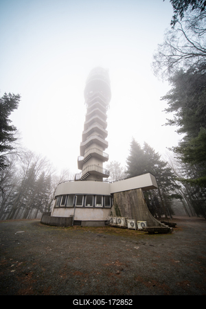 Tv tower in Zalaegerszeg with foggy sky-stock-foto