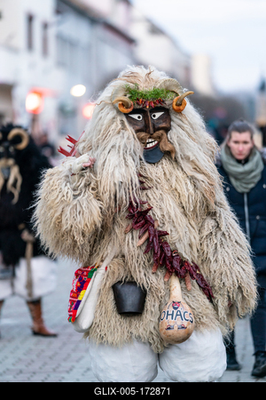 MOHACS, HUNGARY - FEBRUARY 16: Unidentified person wearing mask in Busojaras. In this year during the COVID pandemic the public Busojaras event was cancelled. February 16, 2021 in Mohacs, Hungary.-stock-foto
