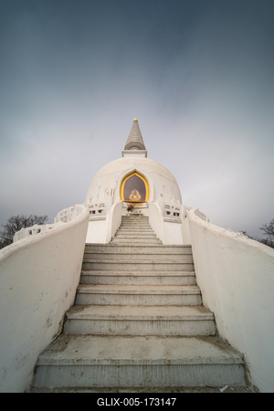 white stupa in hungary, Zalaszanto, called peace stupa-stock-foto