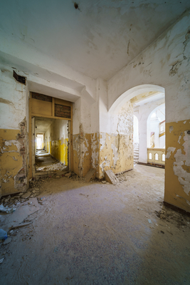 Abandoned army fort in Hajmasker, Hungary-stock-foto