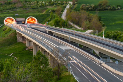 Hungarian M6 highway with tunel at evening-stock-foto