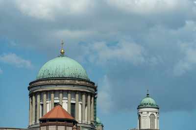 Beautiful Basilica in Esztergom, Hungary-stock-foto