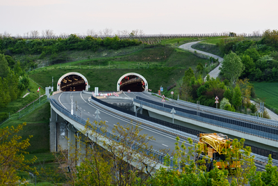 Hungarian M6 highway with tunel at evening-stock-foto