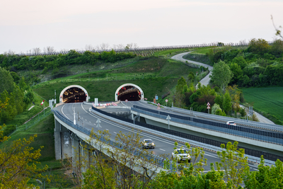 Hungarian M6 highway with tunel at evening-stock-foto