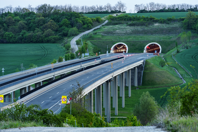 Hungarian M6 highway with tunel at evening-stock-foto