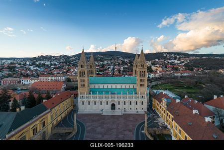 Pecs, Szekesegyhaz. bird eye view-stock-foto