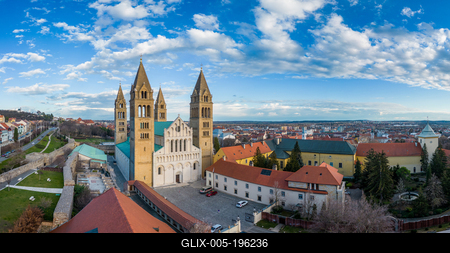 Pecs, Szekesegyhaz. bird eye view-stock-foto