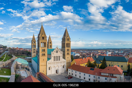 Pecs, Szekesegyhaz. bird eye view-stock-foto