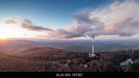 Aerial photo from Kekesteto, TV tower in Matra, Hungary-stock-foto