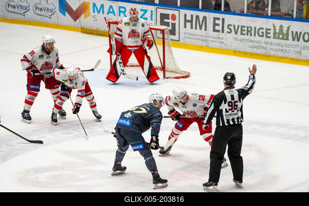 BUDAPEST - FEBRUARY 2: MAC Budapest (Budapest Jégkorong Akadémia Hockey Club) (blue) and Gyergyoi HK  (white) ice hockey teams participate in Championship, February 2, 2024 in Budapest, Hungary.-stock-foto