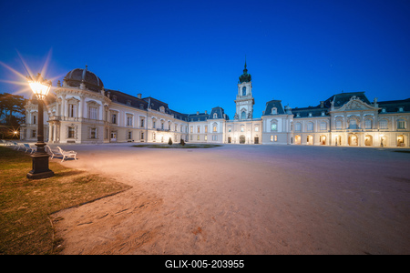 Festetics Castle in Keszthely at night-stock-foto