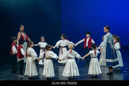 BUDAPEST, HUNGARY - JAN 12: Dancers from Bartók Műhely tánccsoport are featured in  Nemzeti Szinhaz. Jan 12, 2026 in Budapest Hungary-stock-foto