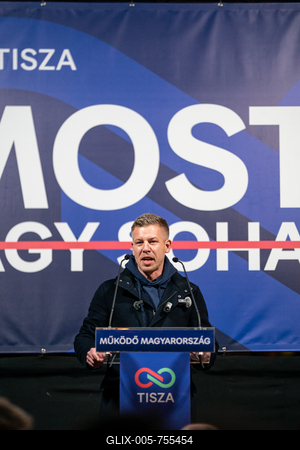 Pecs, Hungary - March 07, 2026: Hungarian politician Peter Magyar leader of the Hungarian opposition and Tisza party giving a speech-stock-foto
