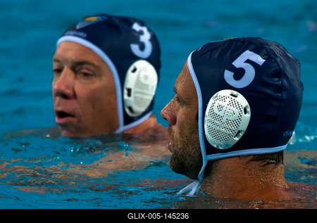 A vízilabda Aranycsapatunk újra a medencében a sportág szentélyében. FINA Vizes Masters VB Budapest, 2017, Hajós Alfréd UszodaMärz Tamás, Kásás Tamás-stock-foto