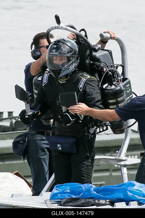 RED BULL AIR RACE 2018 BudapestJET PACK MAN-stock-foto