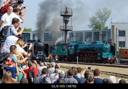 150 éves a MÁV,  Nemzetközi Jármûparádé a Vasúttörténeti Parkban,   2018. szeptember 8-án és 9-én többtonnás vasparipák mutatkoztak be és versenyeztek egymással a Vasúttörténeti Parkban-stock-foto