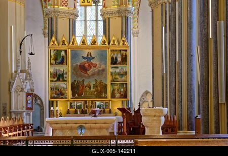 Budapest-Belvárosi Nagyboldogasszony Főplébánia-templom-stock-foto