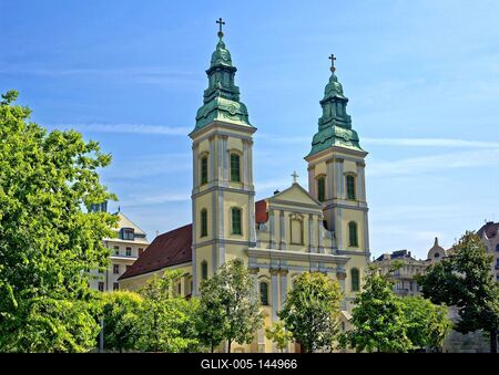 Belvárosi Plébánia templom Budapest külső nézett-stock-foto