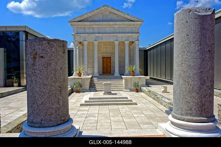 Iseum Savariense múzeum Szombathelyen, kűlső nézett-stock-foto