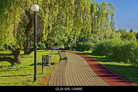 Nyíregyháza, Sóstó sétány-stock-foto