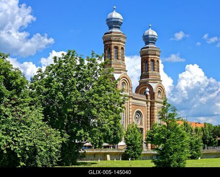 Szombathelyi Zsinagóga két tornya-stock-foto