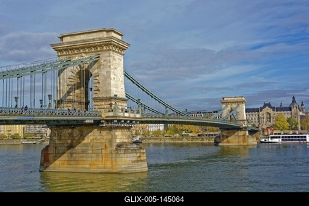 Lánchíd a budai oldalról nézve-stock-foto