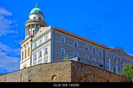 Pannonhalmi Főapátság épület-stock-foto