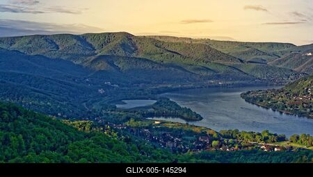 Dunakanyar-stock-foto