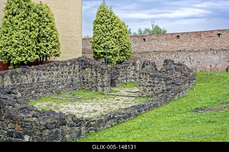 Szécsény,  középkori plébánia templom romok-stock-foto