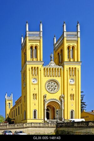 Fót, neoromán katolikus templom-stock-foto