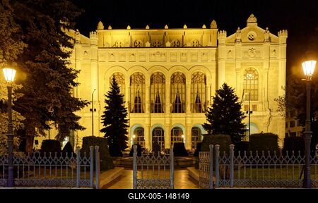 Vigadó Budapesten éjjeli világításban-stock-foto