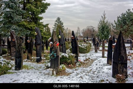 Szatmárcseke, csónakos fejfás temető-stock-foto