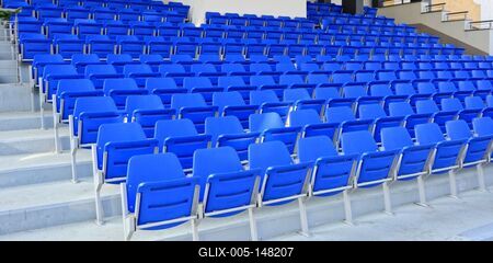 Kék tribün-stock-foto