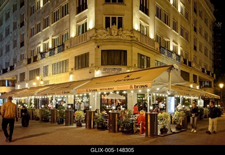 Boom & Brass étterem Budapesten-stock-foto