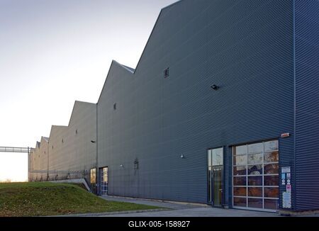 Grand Tokaj, bor érlelő hangár üveg ajtaja-stock-foto