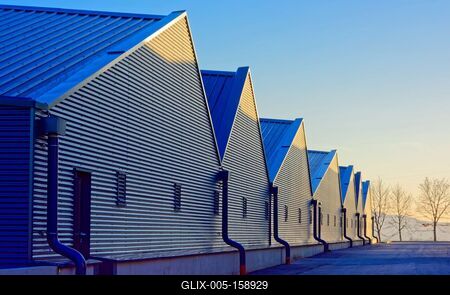 Grand Tokaj, modern fém bor érlelő építmények-stock-foto