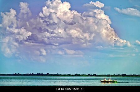 Csónak a Balatonon-stock-foto